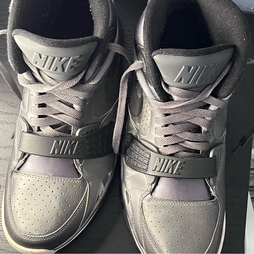Nike - Picture 3 of 4